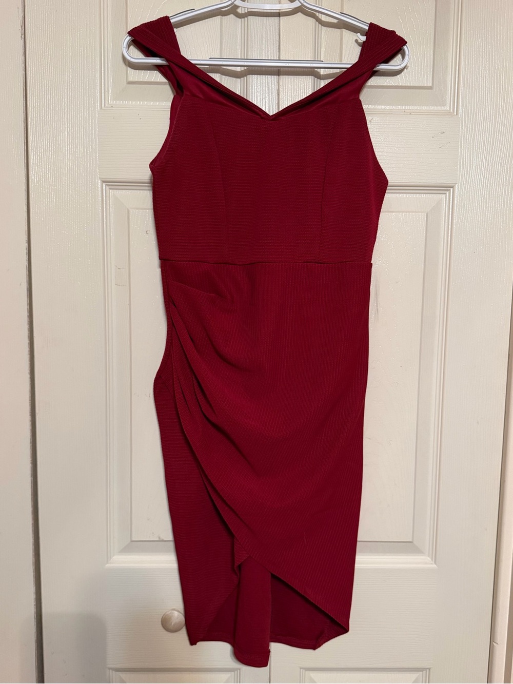 Off the Shoulder Red V-Neck Ruched Sheath Dress - Women's